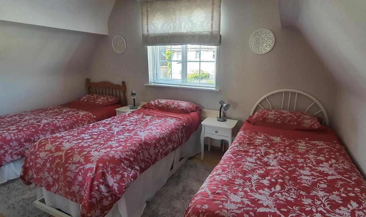 124 ,Castlelawn Heights, Headford Road Galway Homestay Bagian luar foto