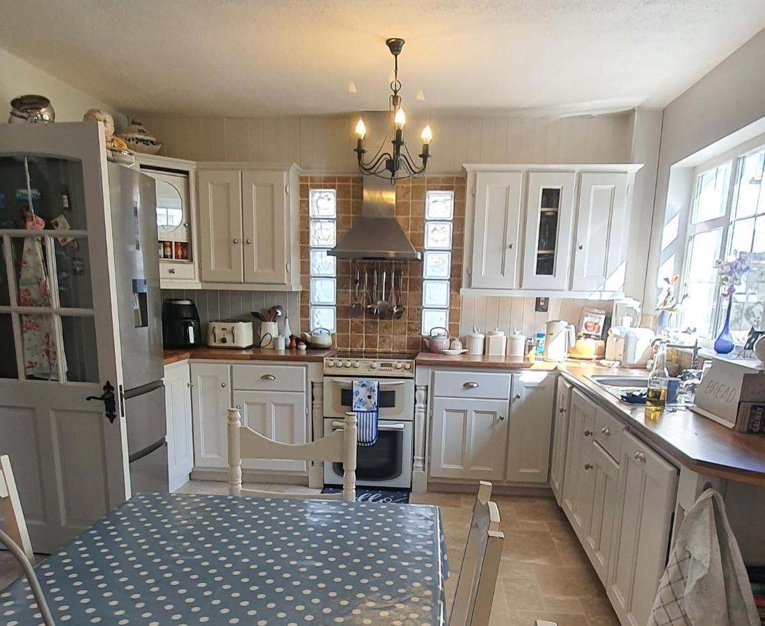 124 ,Castlelawn Heights, Headford Road Galway Homestay Bagian luar foto