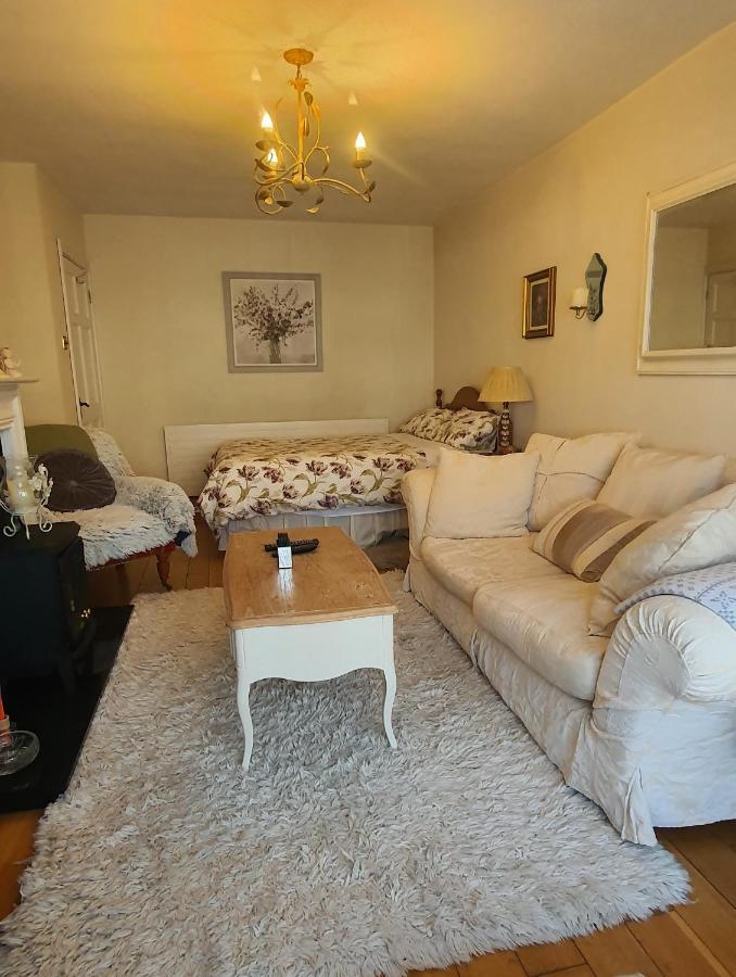 124 ,Castlelawn Heights, Headford Road Galway Homestay Bagian luar foto