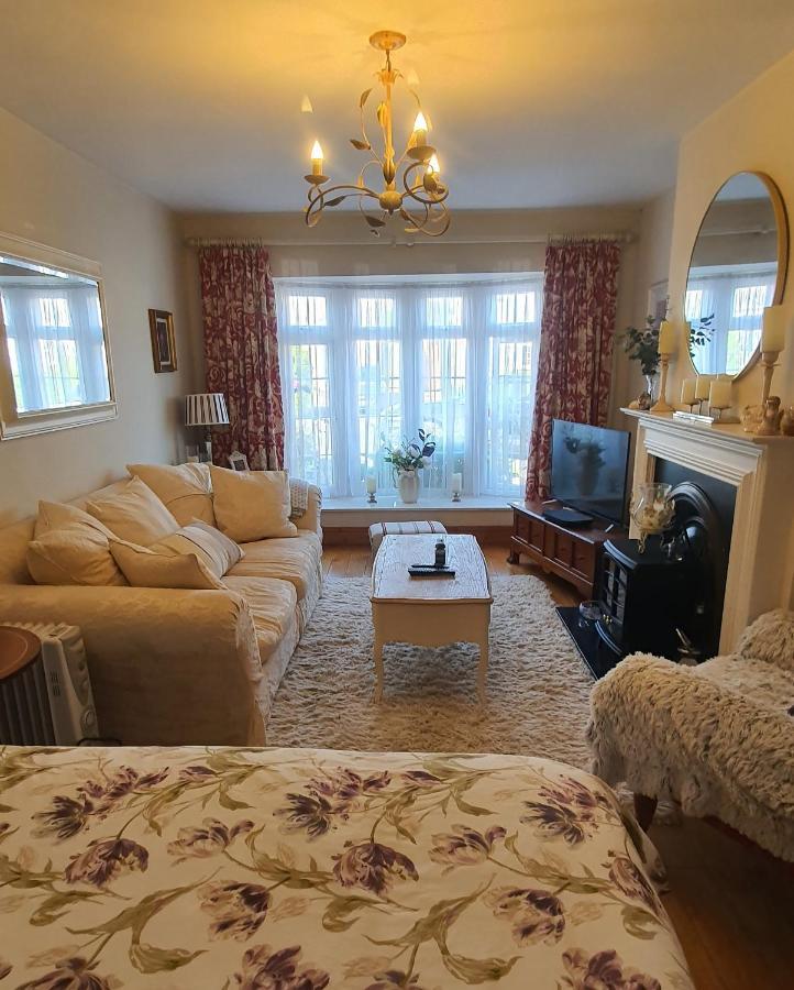 124 ,Castlelawn Heights, Headford Road Galway Homestay Bagian luar foto
